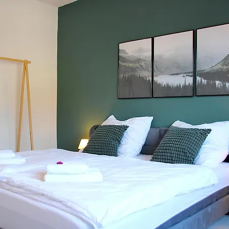 Grosse 6 Personen I Balkon I Zentral I Boxspringbett I Wifi